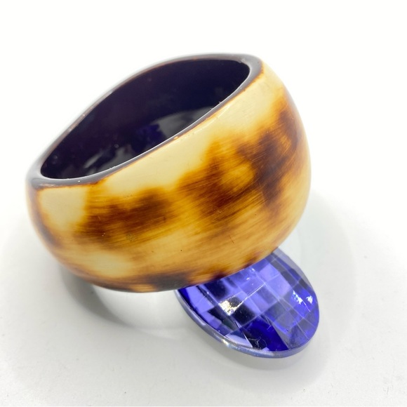 Abstract Cream Brown Distressed Lucite Bangle Bracelet - Picture 1 of 7